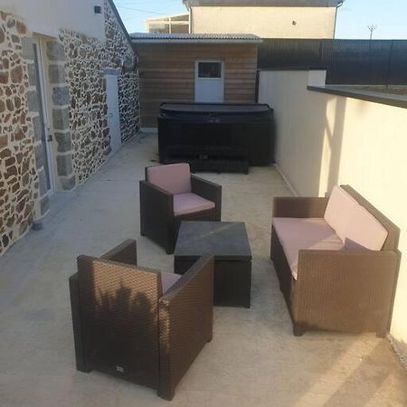 Hillion Gite Atypique Avec Jacuzzi מראה חיצוני תמונה